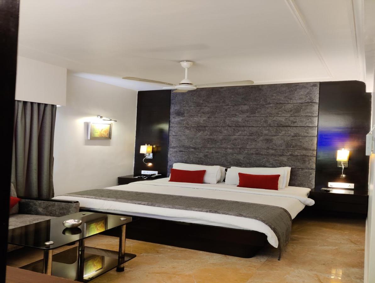Hotel The Samilton Calcutta  Esterno foto