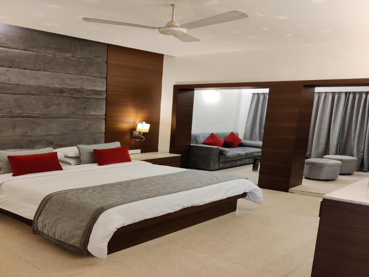 Hotel The Samilton Calcutta  Esterno foto
