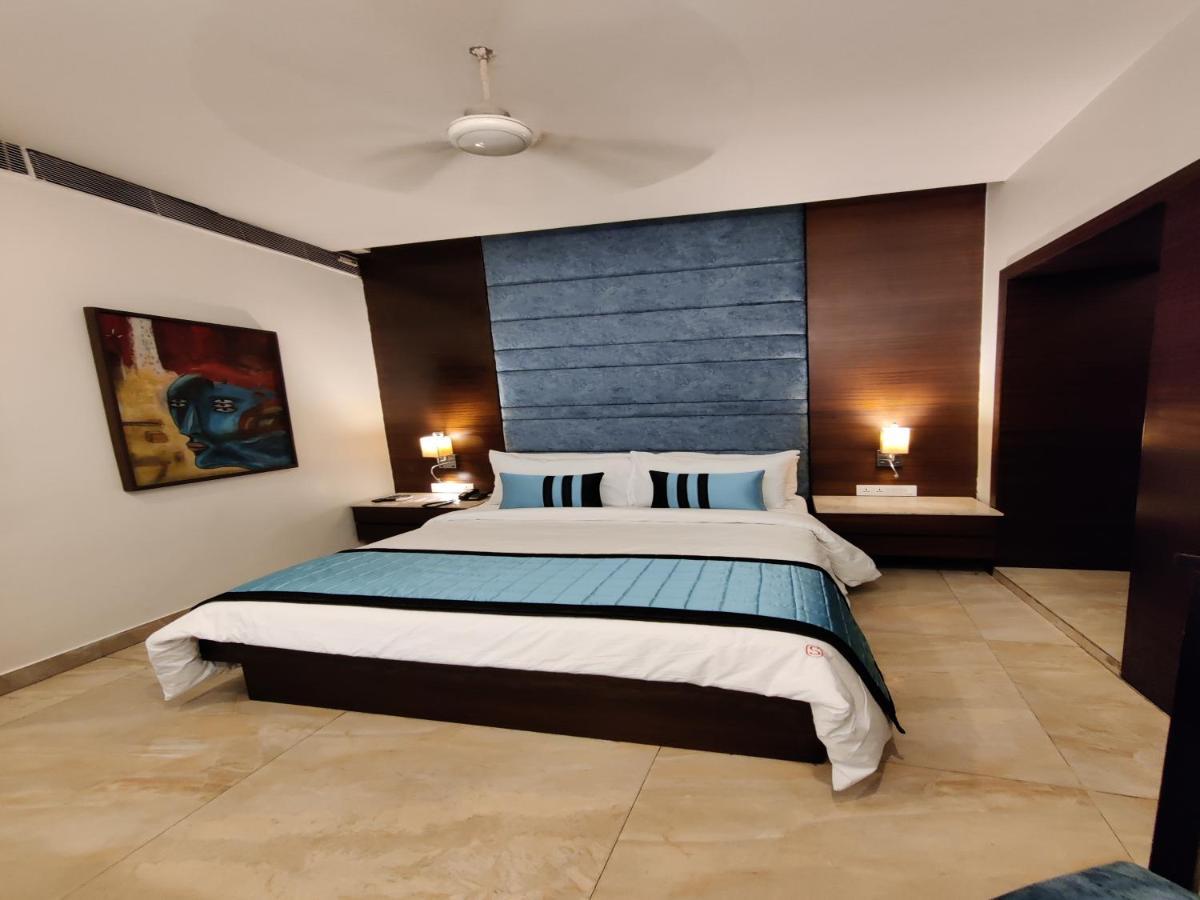 Hotel The Samilton Calcutta  Esterno foto