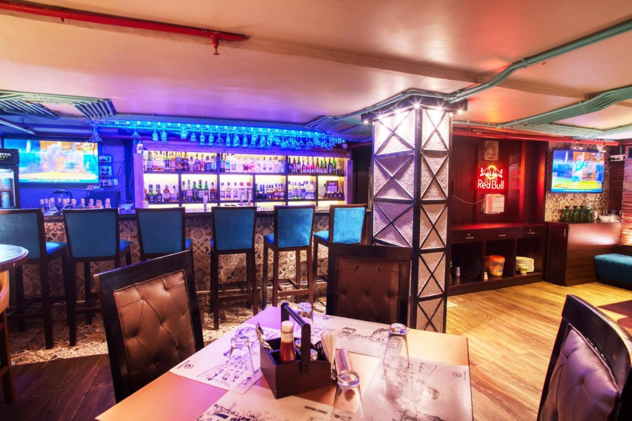 Hotel The Samilton Calcutta  Esterno foto