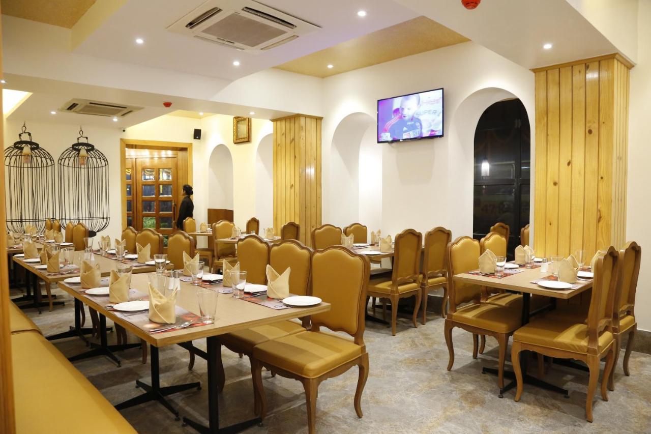 Hotel The Samilton Calcutta  Esterno foto
