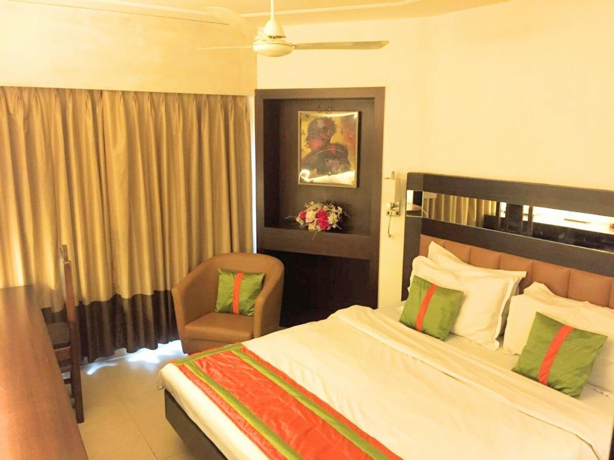 Hotel The Samilton Calcutta  Esterno foto